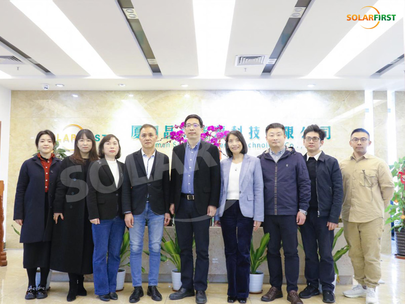 Gute Nachrichten丨Xiamen Haihua Power Technology Co., Ltd. und Xiamen Solar First Group unterzeichneten eine strategische Kooperationsvereinbarung