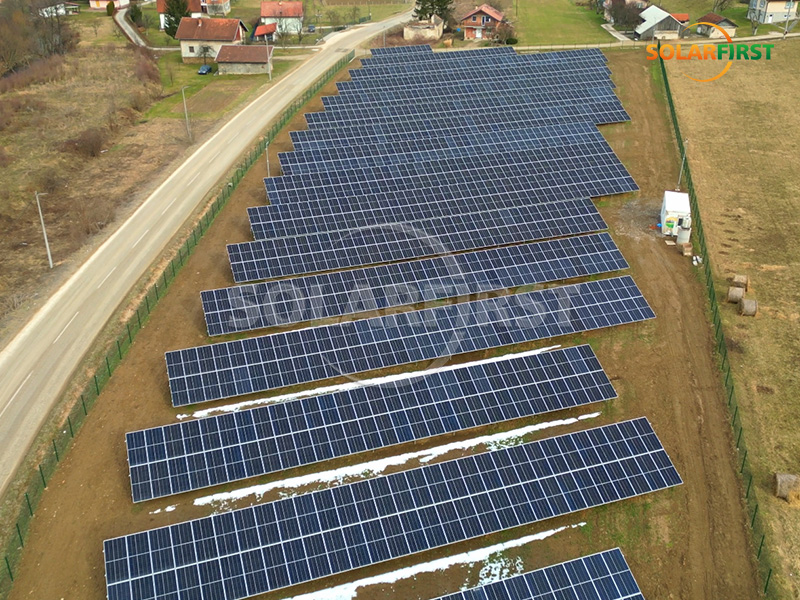 711 kWp Solar-Freiflächenkraftwerk in Bosnien und Herzegowina