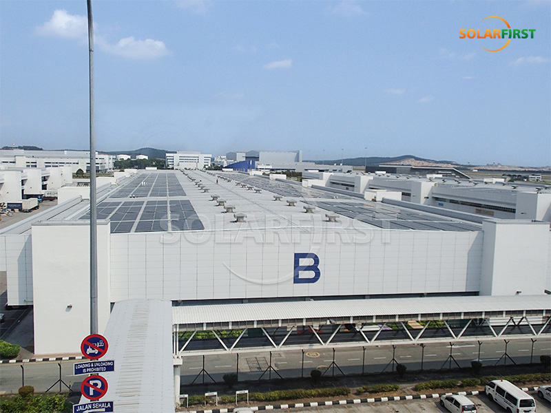 5,8-MWp-Solarkraftwerk mit Metalldach in Malaysia