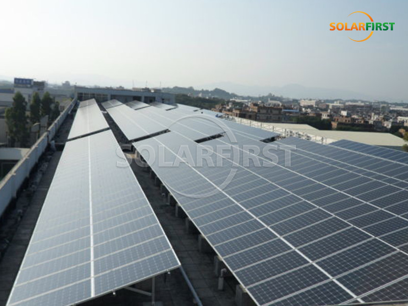 60-kWp-Solarkraftwerk mit Betondach in China