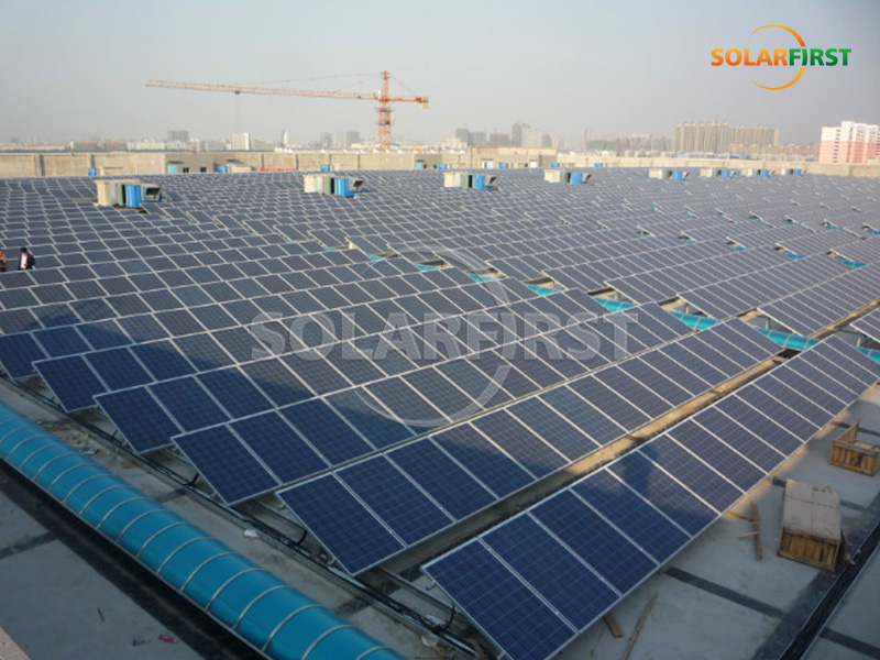2,8-MWp-Solarkraftwerk mit Betondach in China
