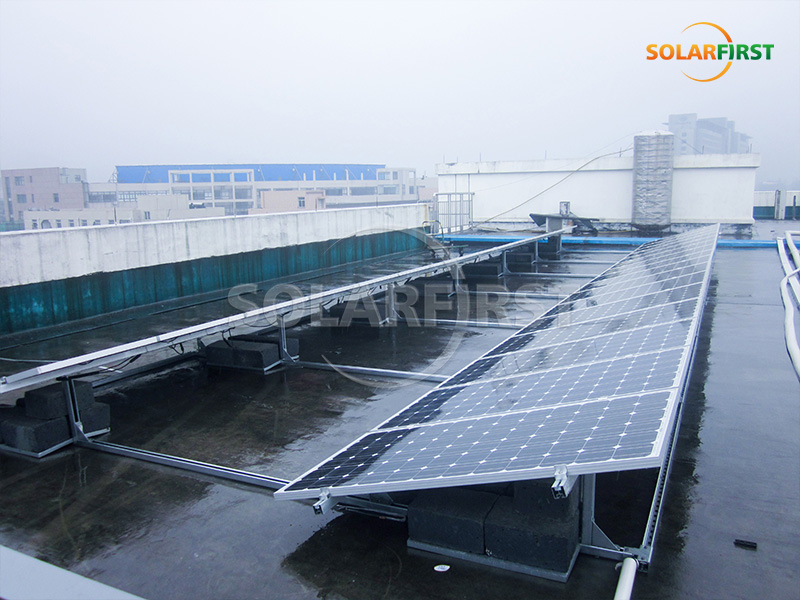 500-kWp-Solarkraftwerk mit Betondach in China