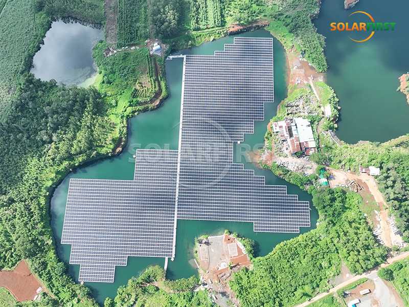 Schwimmendes Photovoltaik-Kraftwerk mit 7,2 MWp in China