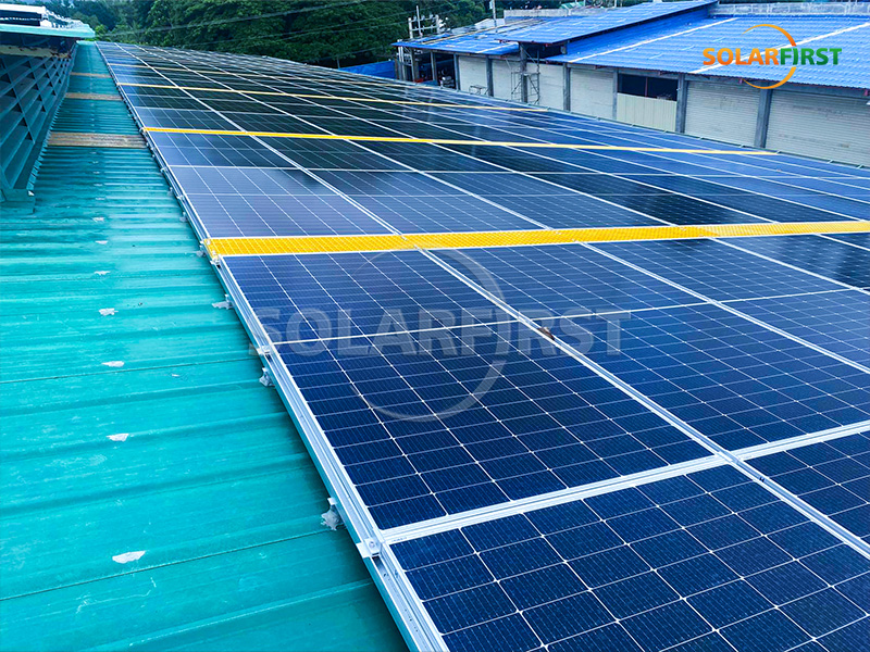 440-kWp-Photovoltaiksystemlösung auf den Philippinen