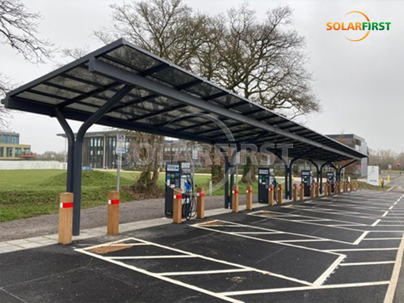 100 m² Solar-BIPV-Parkplatzlösung in Großbritannien