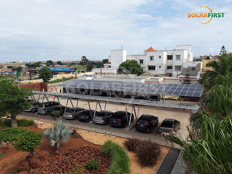120 kWp Solar-BIPV-Parkplatzlösung im Senegal