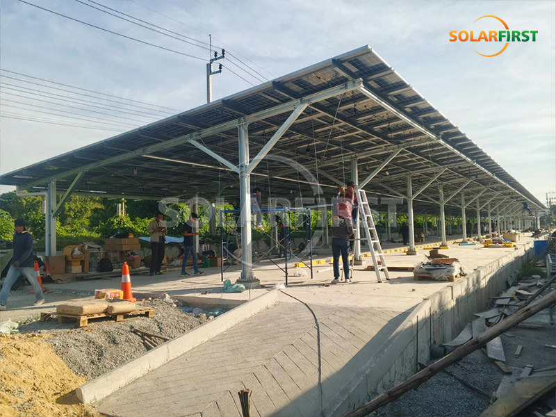 295 kWp Solar-BIPV-Parkplatzlösung in Thailand