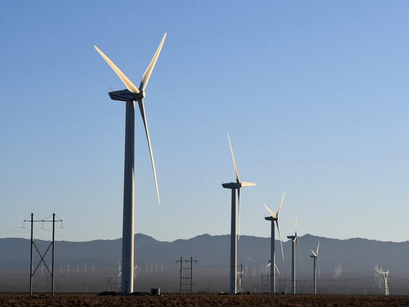 Chinas Kapazität für erneuerbare Energien steigt in den ersten vier Monaten sprunghaft an; Wind- und Solarenergie legen im Vergleich zum Vorjahr um über 17 % zu.