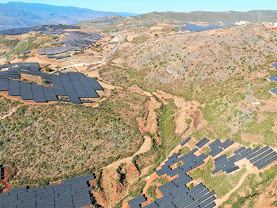 Führungskräfte von Sinohydro und China Datang besuchen 60-MW-Solarpark in Dali, Yunnan