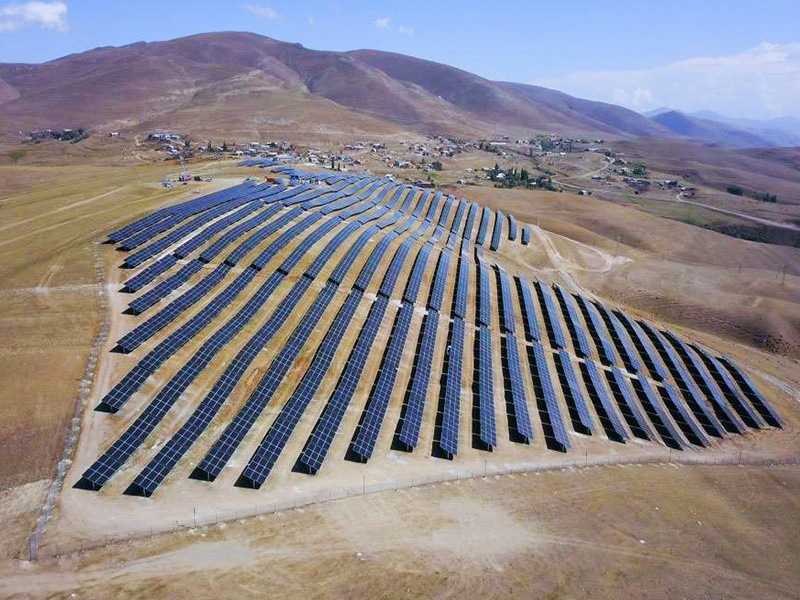 Solar First Group unterstützt globale grüne Entwicklung: Armeniens staatliches Photovoltaikprojekt Solar-5 ans Netz angeschlossen