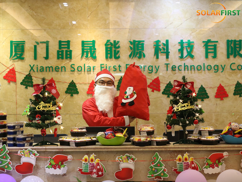 Wir feiern Weihnachten 丨 Frohe Weihnachten von der Solar First Group!