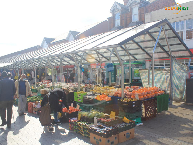 200 kWp Solarmarktstand in West Bromwich , Birmingham , UK

