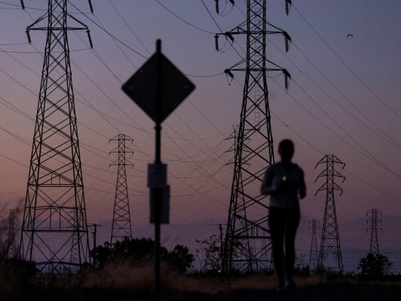 Die kalifornische Stromausfallkrise lenkt die Aufmerksamkeit auf Stromausfälle und Solarunternehmen
