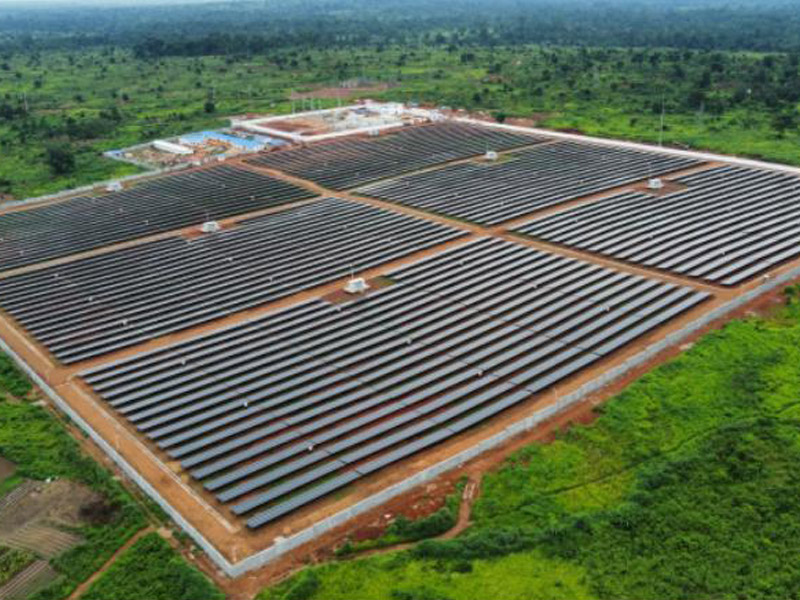 Von China unterstütztes Solarkraftwerk lindert Stromknappheit in Zentralafrika
